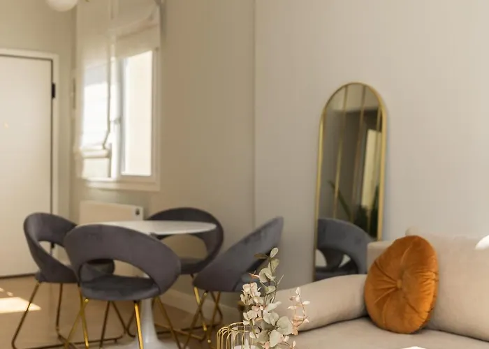 La Maison Dorée - Elegant With Unique View By Binobi!