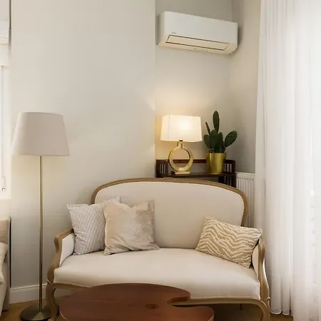 Apartment La Maison Doree - Elegant With Unique View By Binobi! *