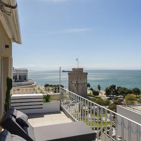 Apartment La Maison Doree - Elegant With Unique View By Binobi! *