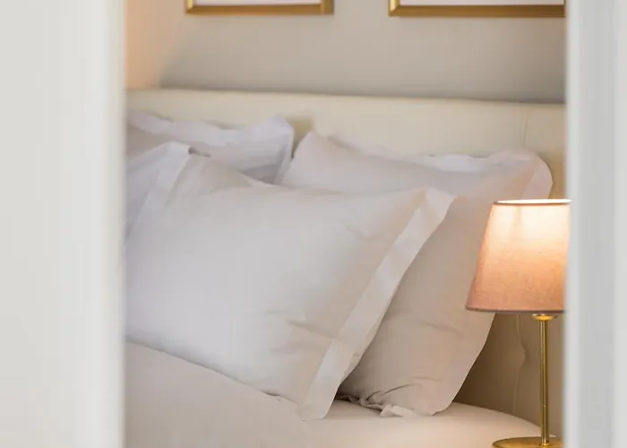 Apartament La Maison Doree - Elegant With Unique View By Binobi!