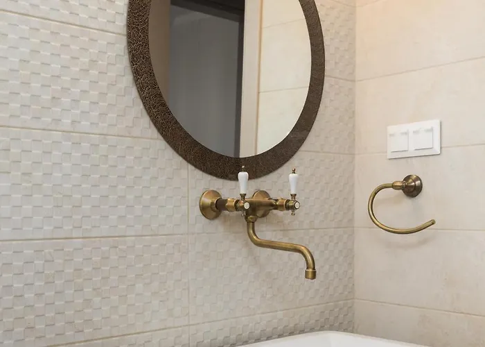 Apartament La Maison Doree - Elegant With Unique View By Binobi! *