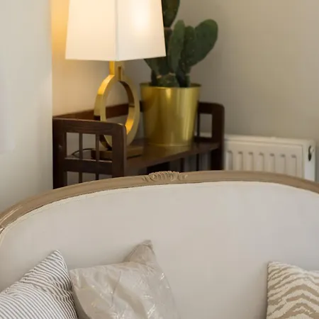 La Maison Doree - Elegant With Unique View By Binobi!